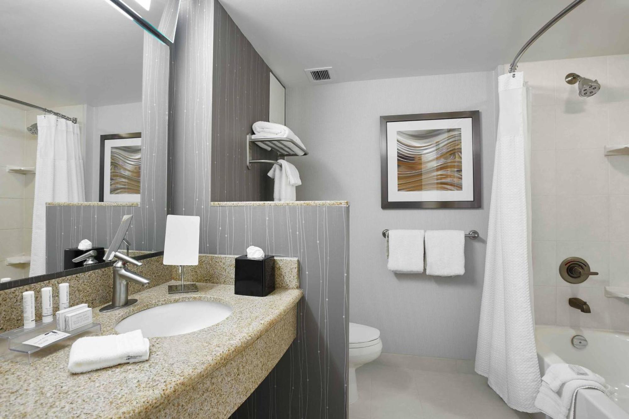 Hotel Courtyard By Marriott Toronto Brampton Zewnętrze zdjęcie